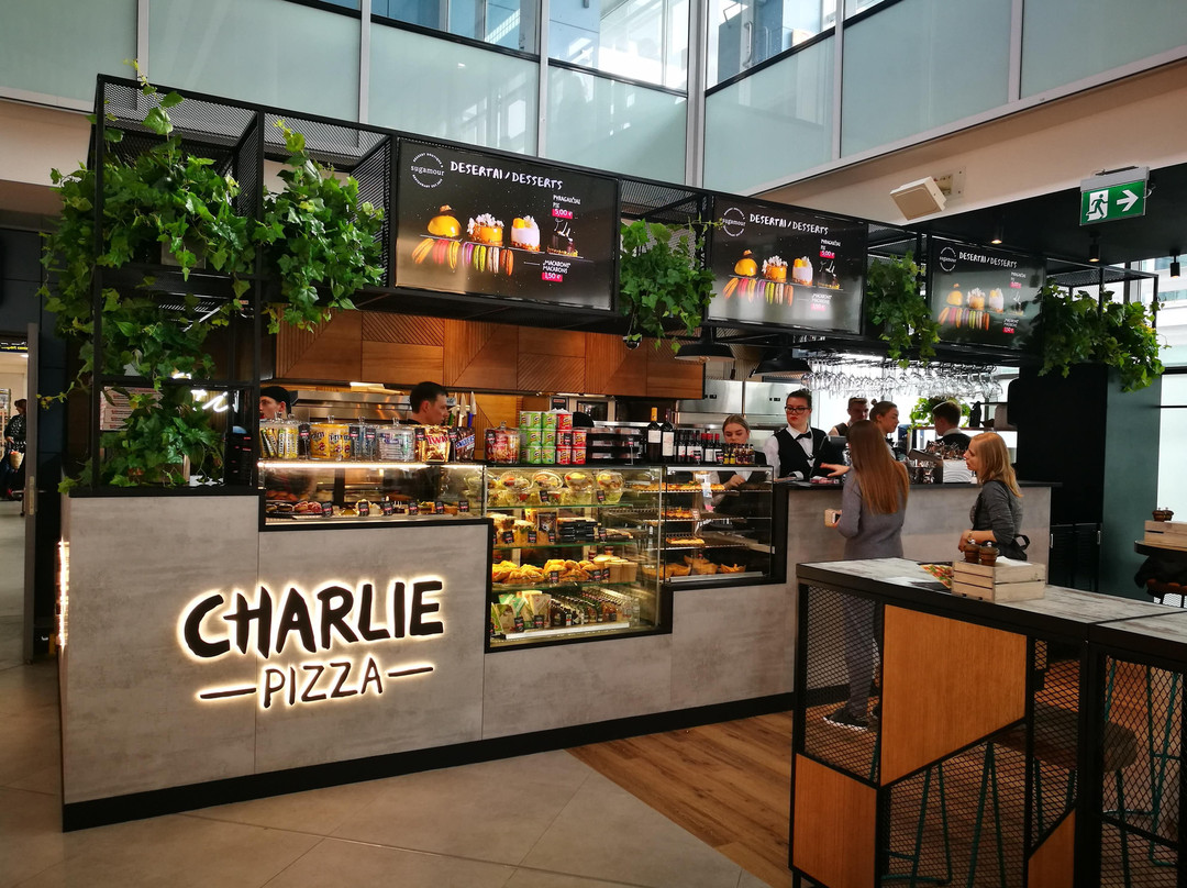 Sliziunai餐馆和美食-Charlie pizza VNO