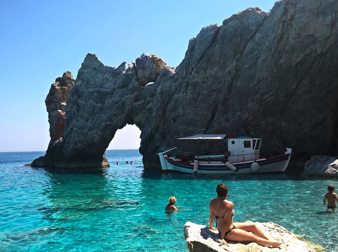 Nikolaki's Swimming Trips-Skiathos Town必去景点