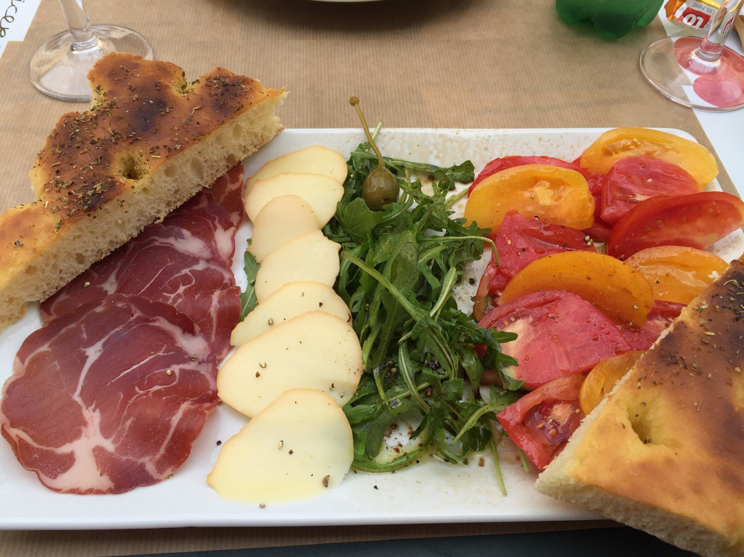 June Epicerie Caffe