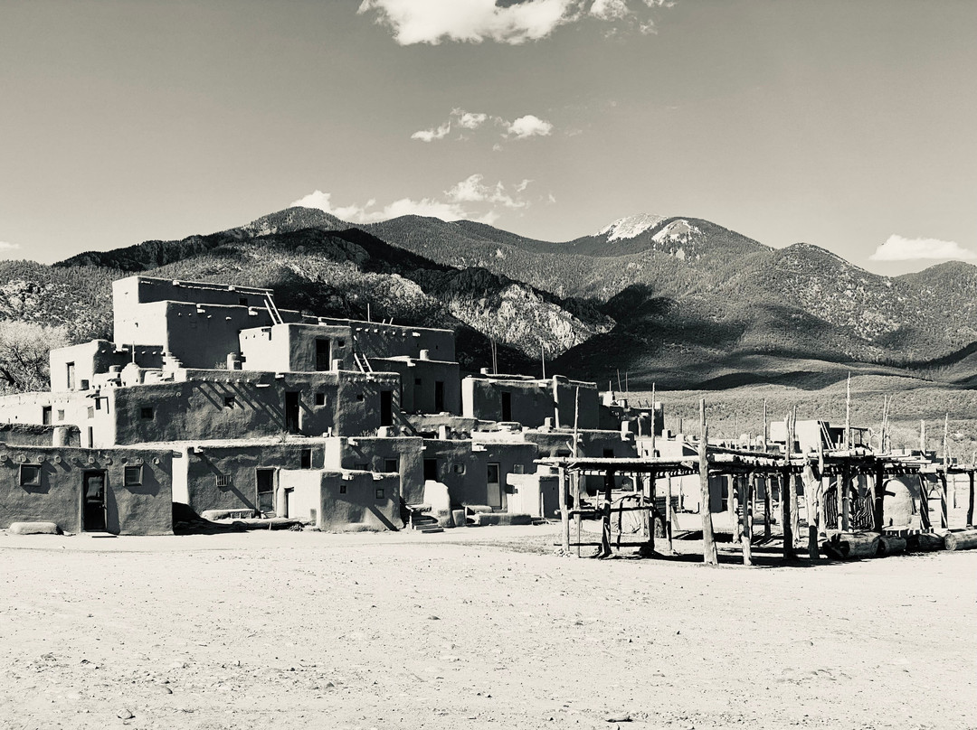 The Low Road From Taos and Santa Fe景点图片