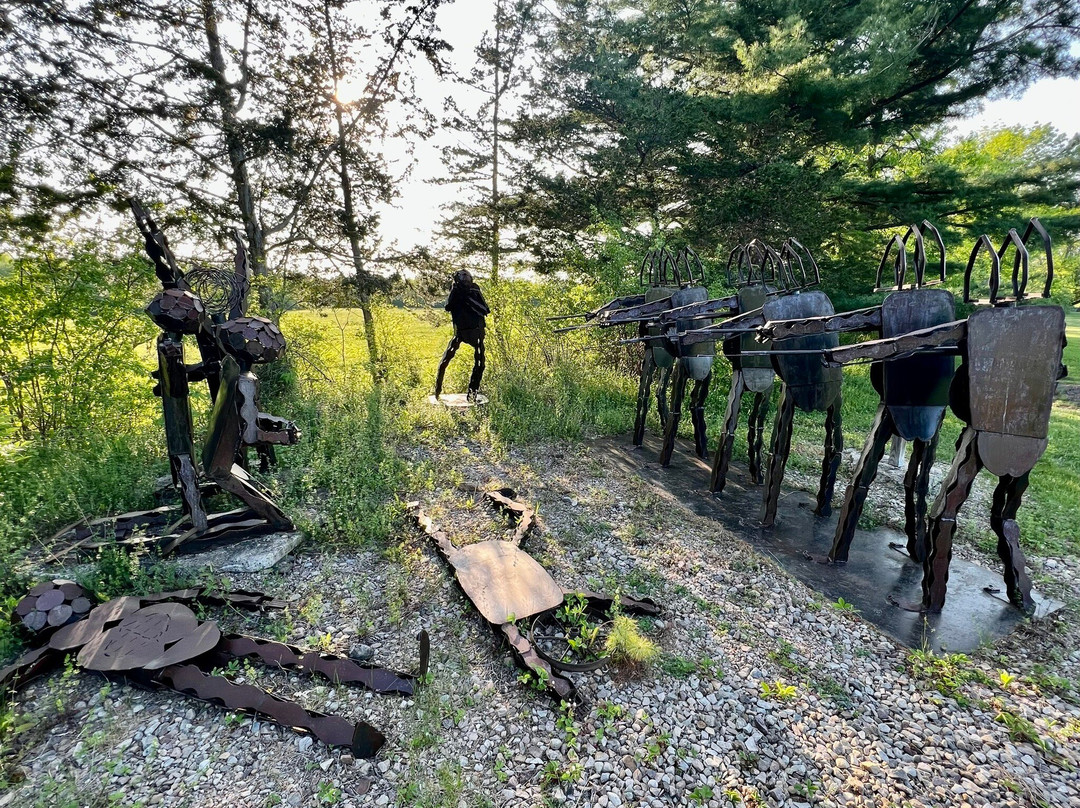 Stone Ledge Sculpture Garden-Plattsburgh必去景点