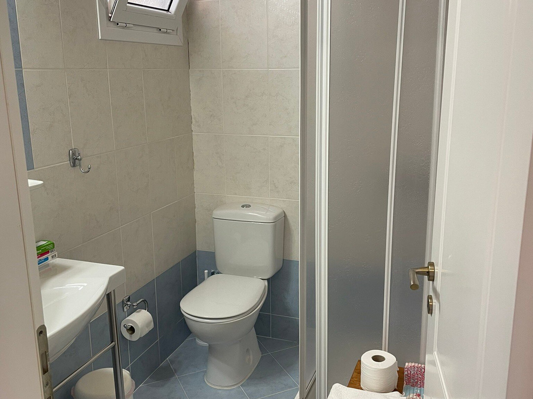 Olympia Village Hotel主图