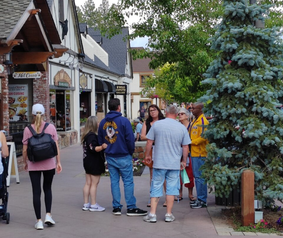 Pine Knot Village-大熊湖必去景点