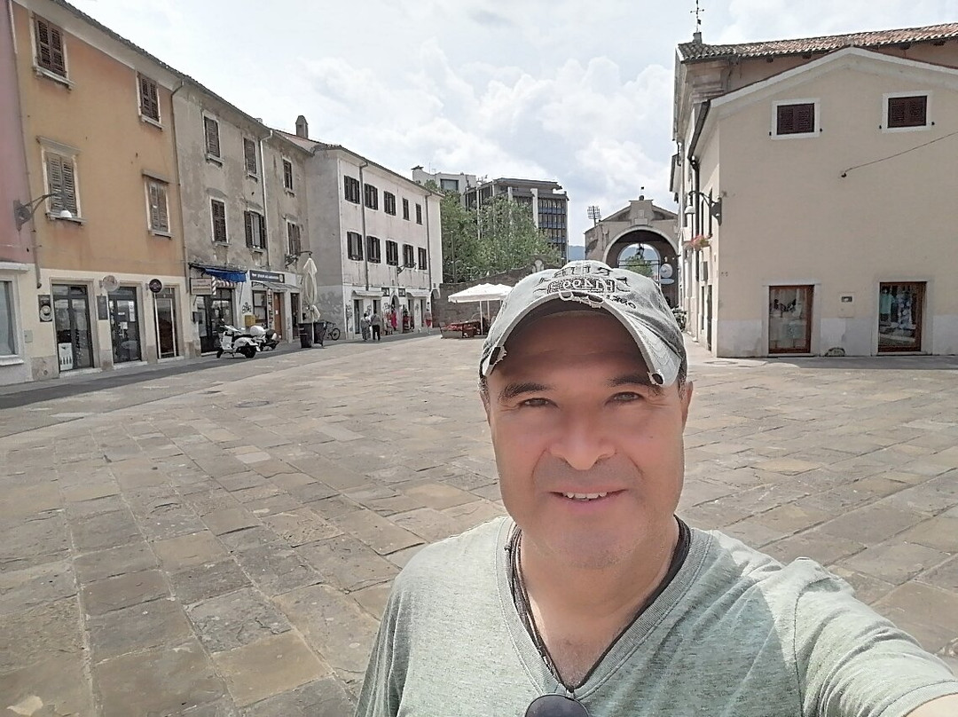 Piazza Tito景点图片