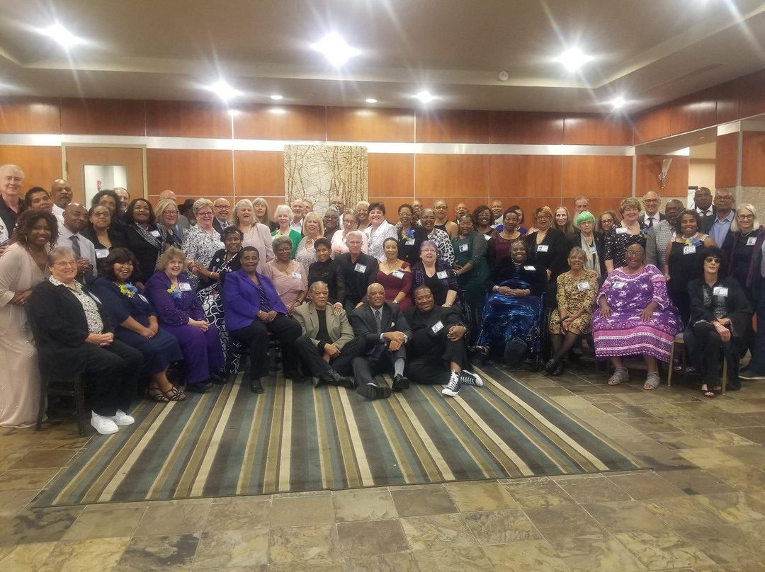 威廉斯堡假日套房酒店主图