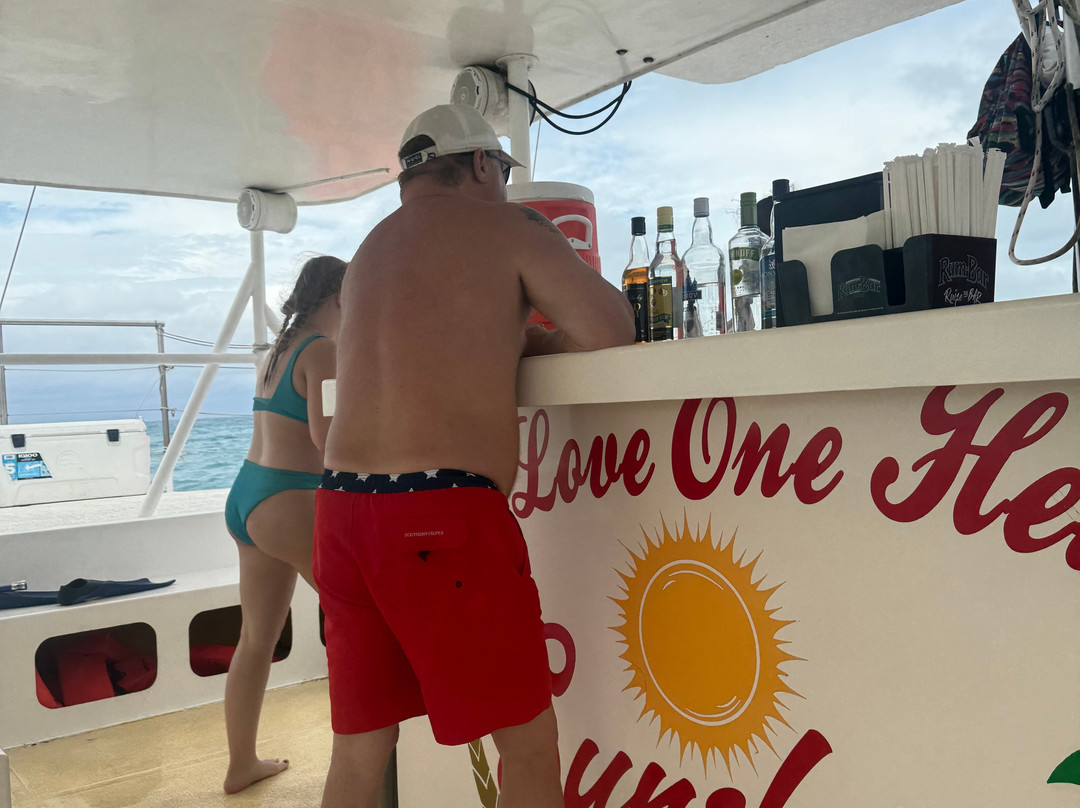 Island Tours & Excursions-普罗维登西亚莱斯必去景点