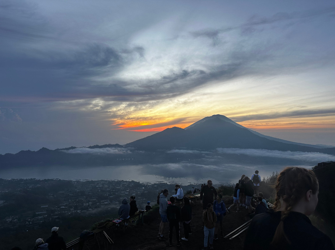 Mount Batur sunrise Trekking Views景点图片