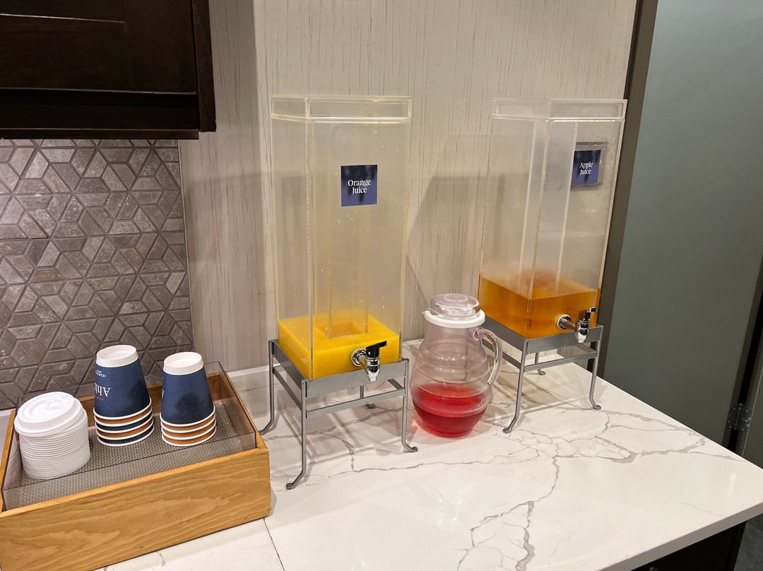 Homewood Suites by Hilton Warren Detroit主图