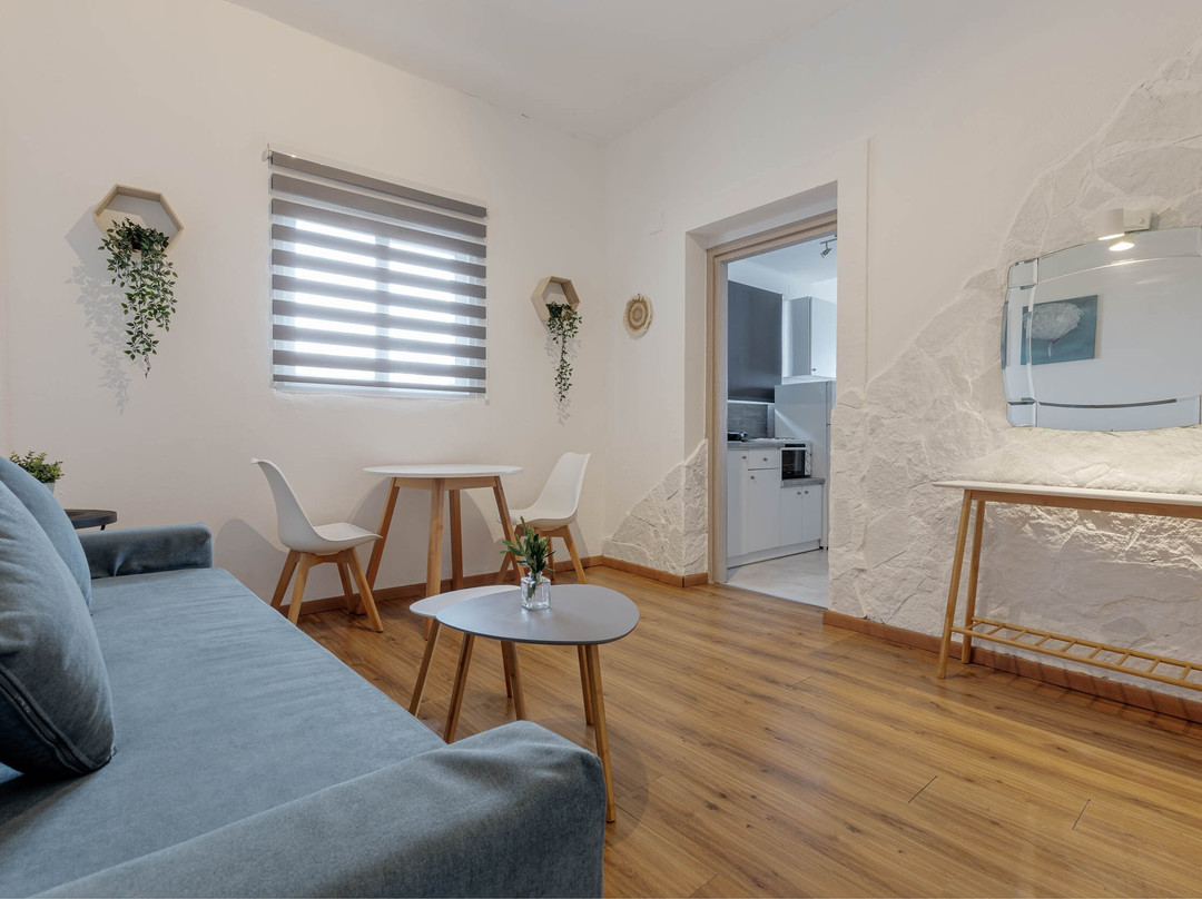 Oceanis Apartments主图