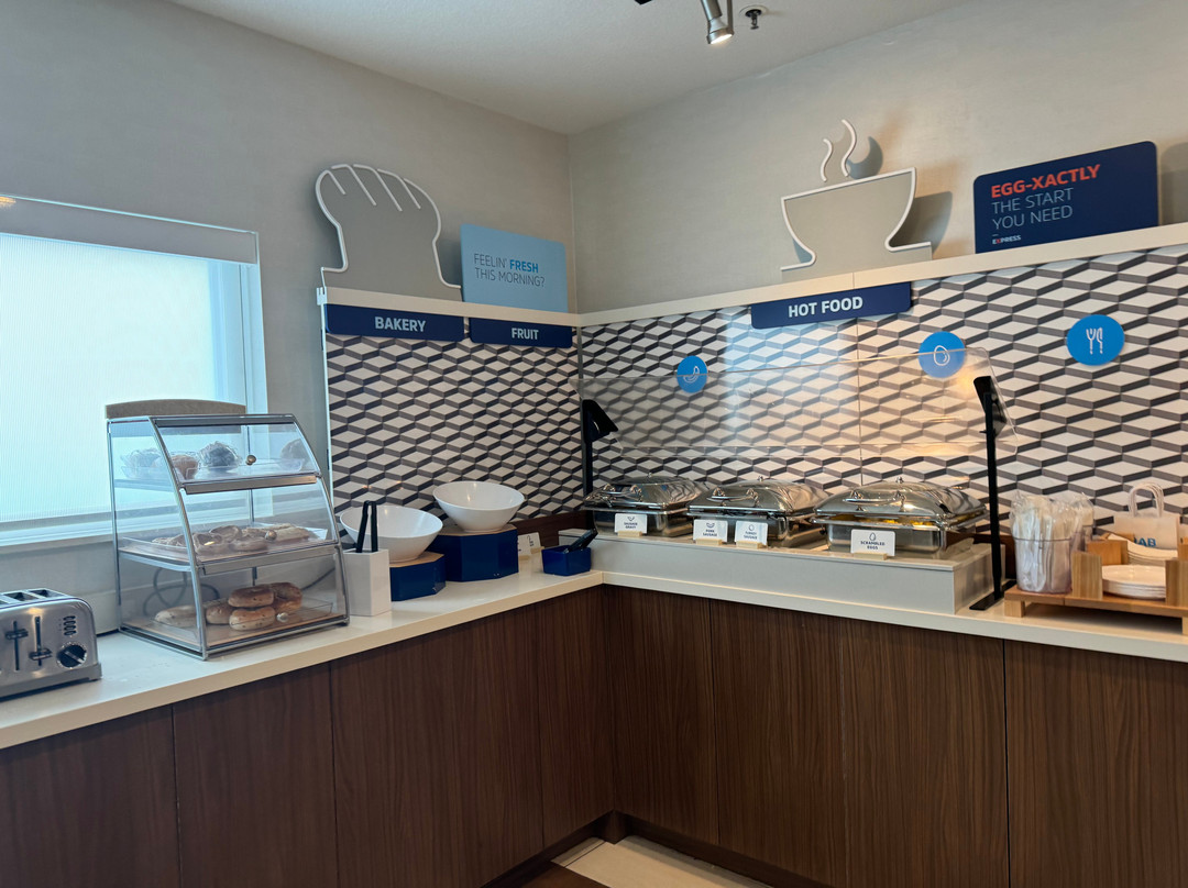 纽伯格希洛套房酒店主图