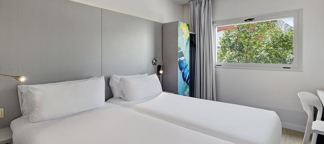 斯多瑞梅赫罗纳酒店主图