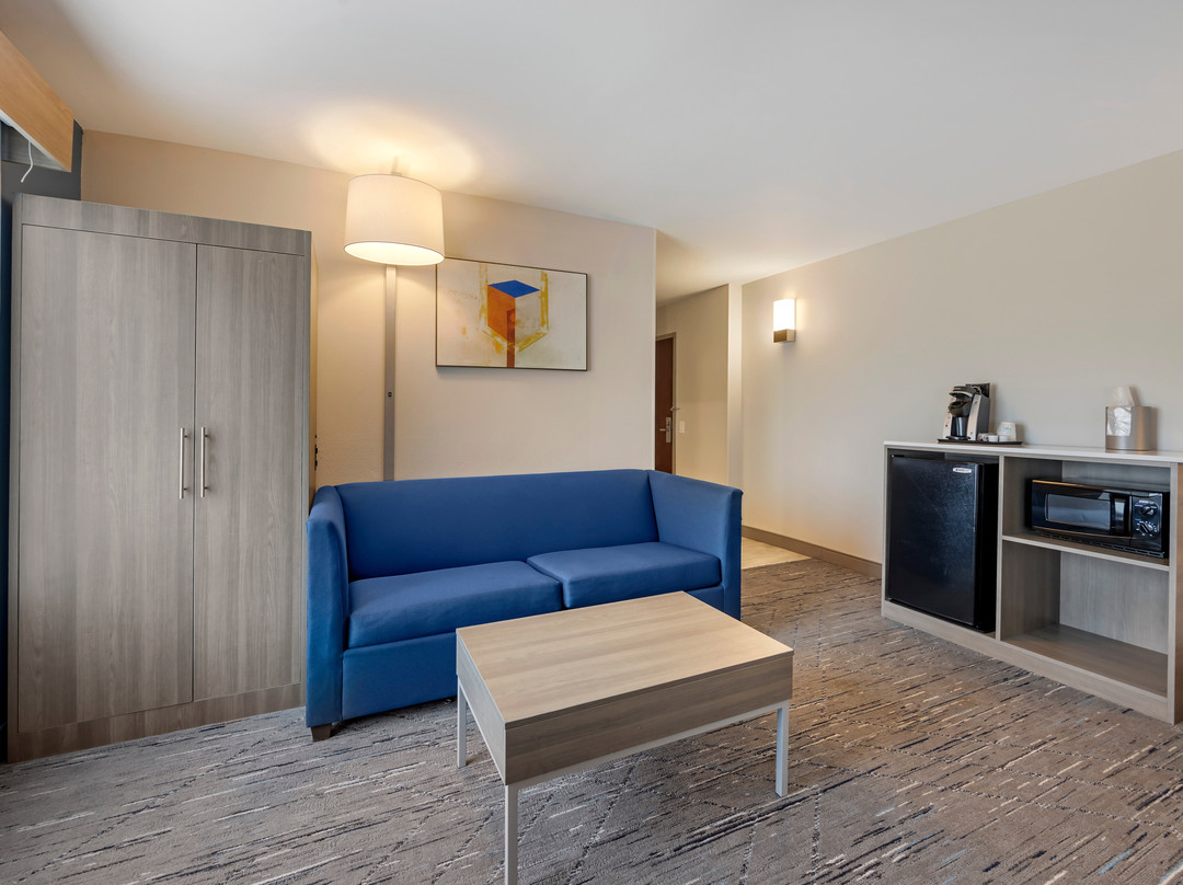 白宫快捷假日酒店主图