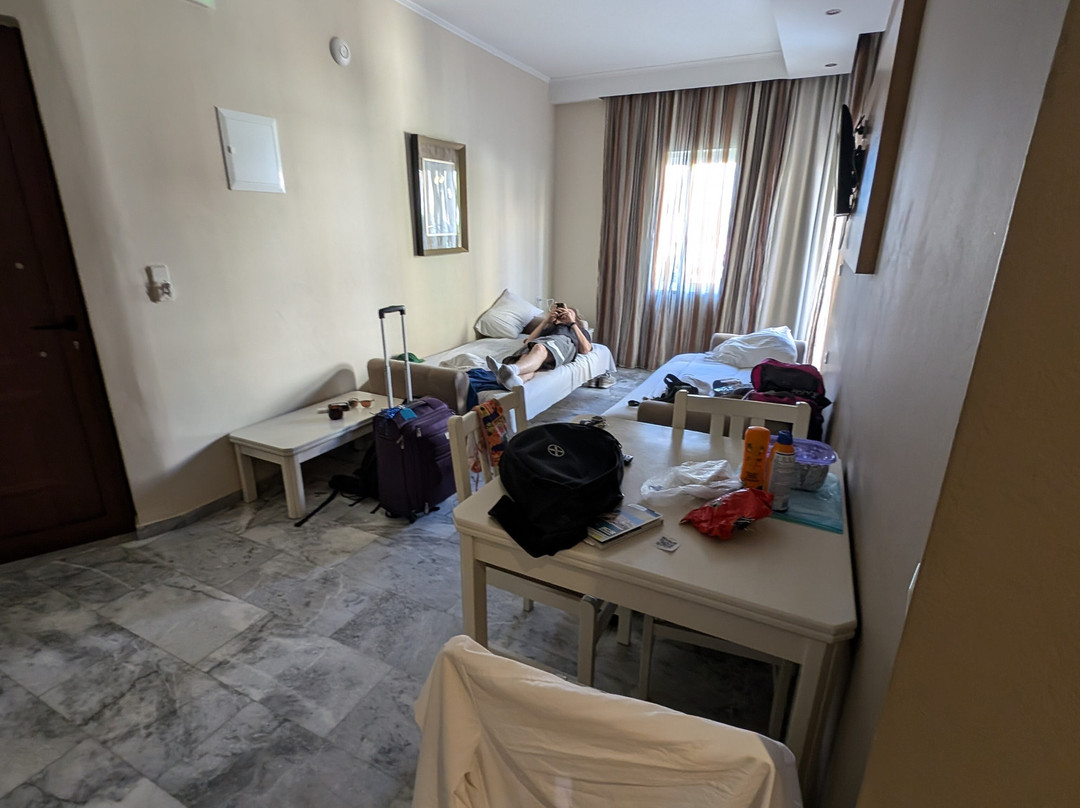 Golden Bay Suites主图