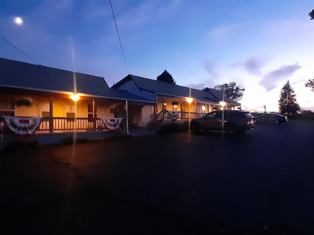 Hillside Hotel主图