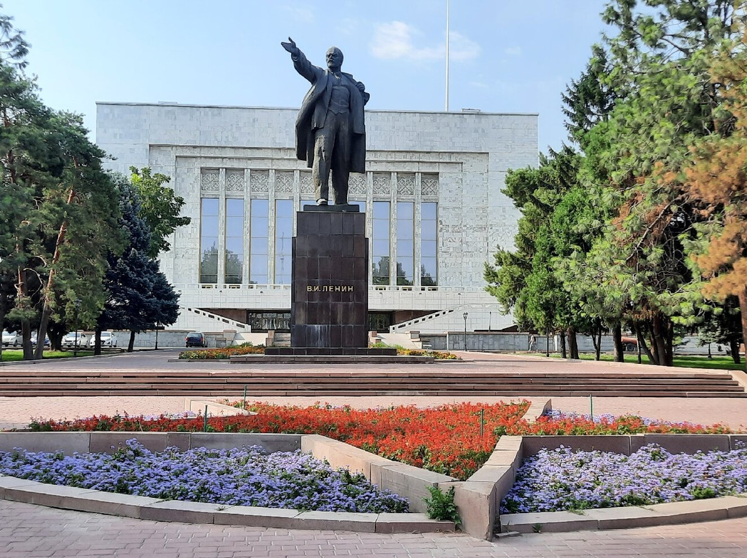 Vladimir Lenin Statue-比斯凯克必去景点