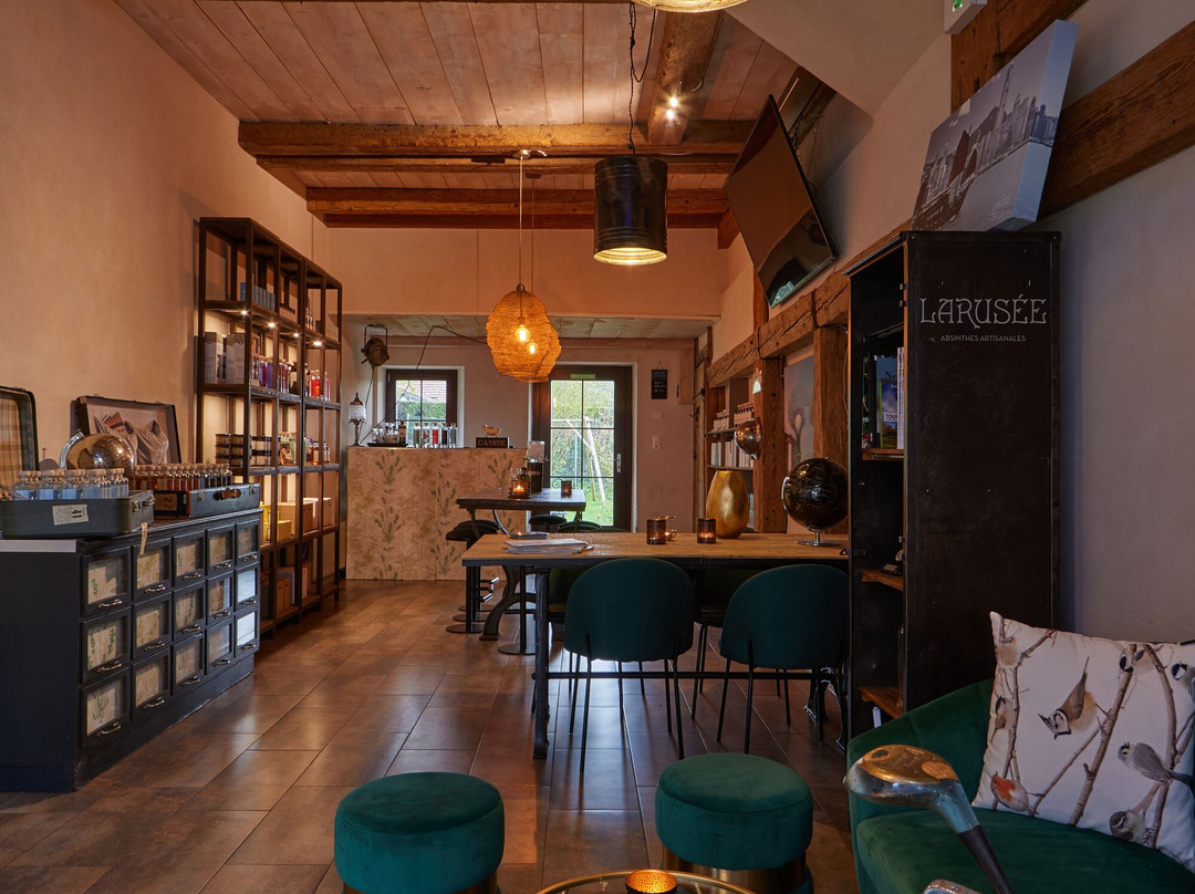Distillerie Larusee-Fenin必去景点