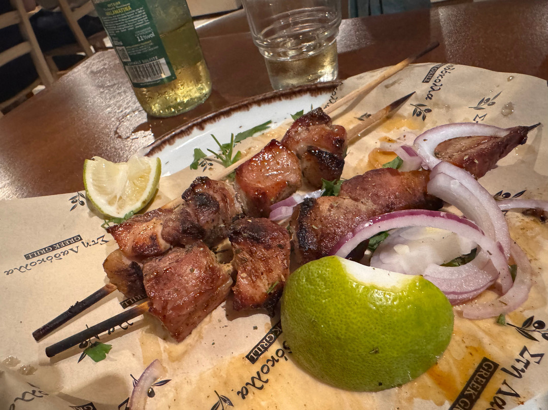 Sti Ladokolla Greek Grill