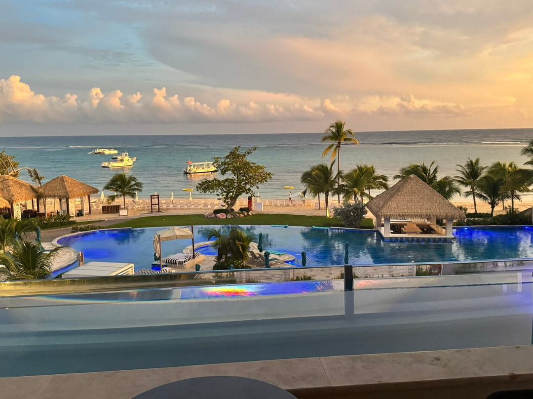 Sandals Dunn's River主图