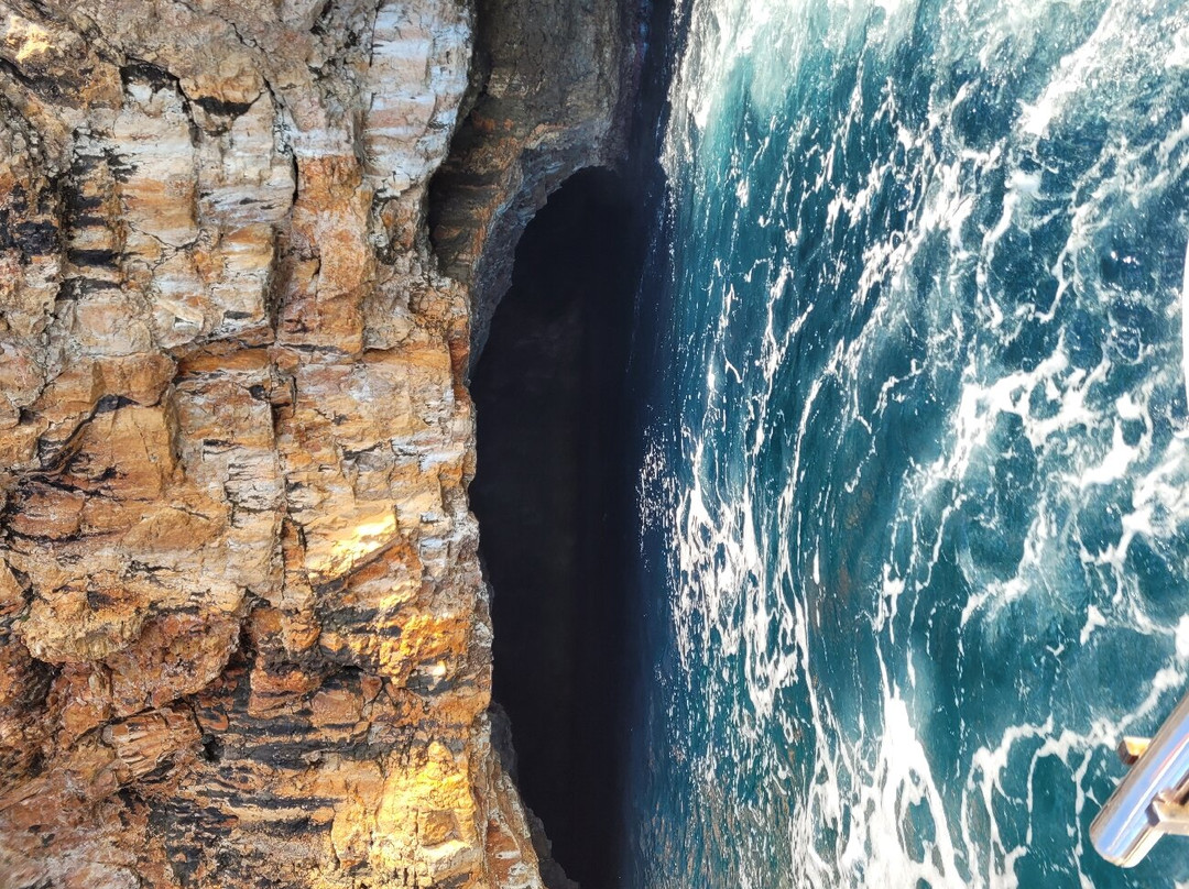 Blue Cave-Lustica必去景点