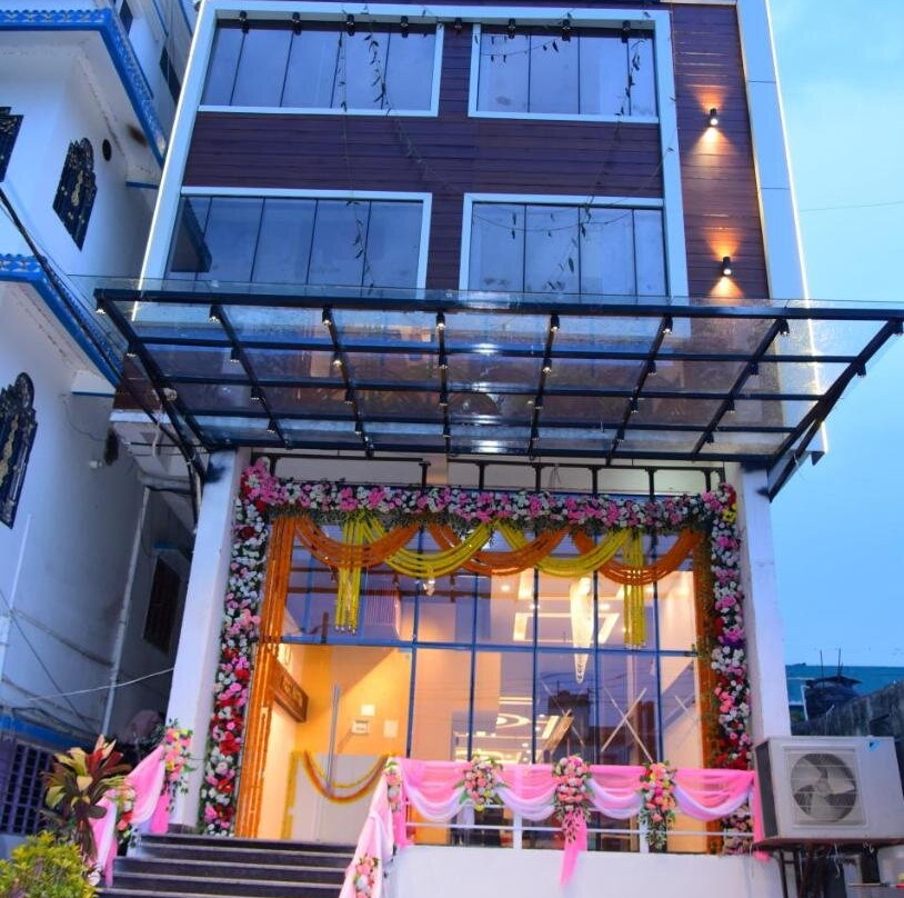 Hotel Pavitra