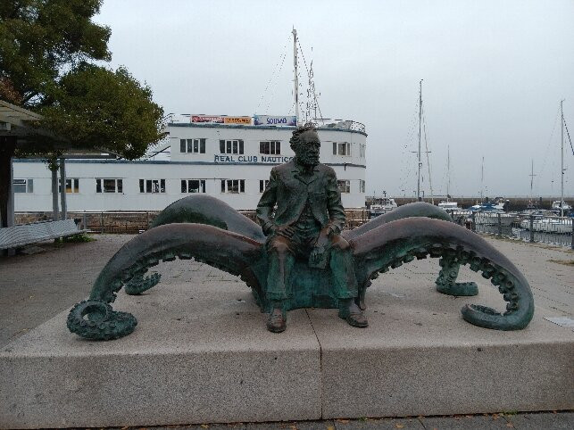 Monumento a Julio Verne景点图片