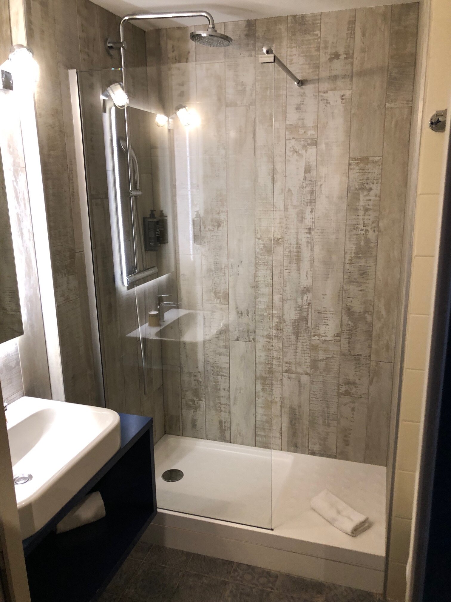 ibis Styles La Rochelle Thalasso Châtelaillon-浴室