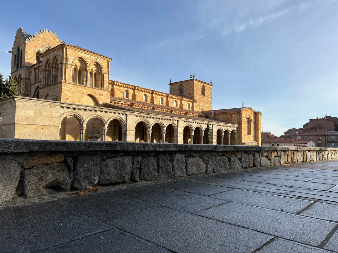 Basilica de San Vicente景点图片