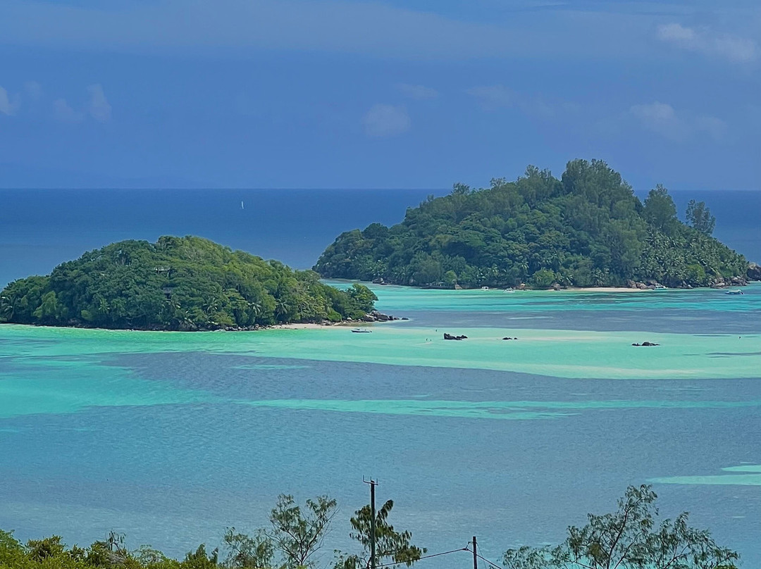 Cerf Island Resort主图