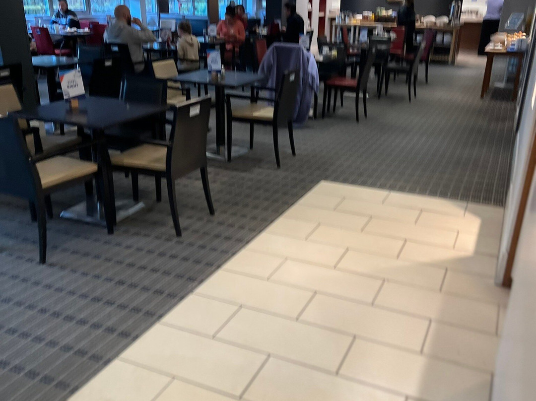Holiday Inn Express Northampton - South By IHG主图