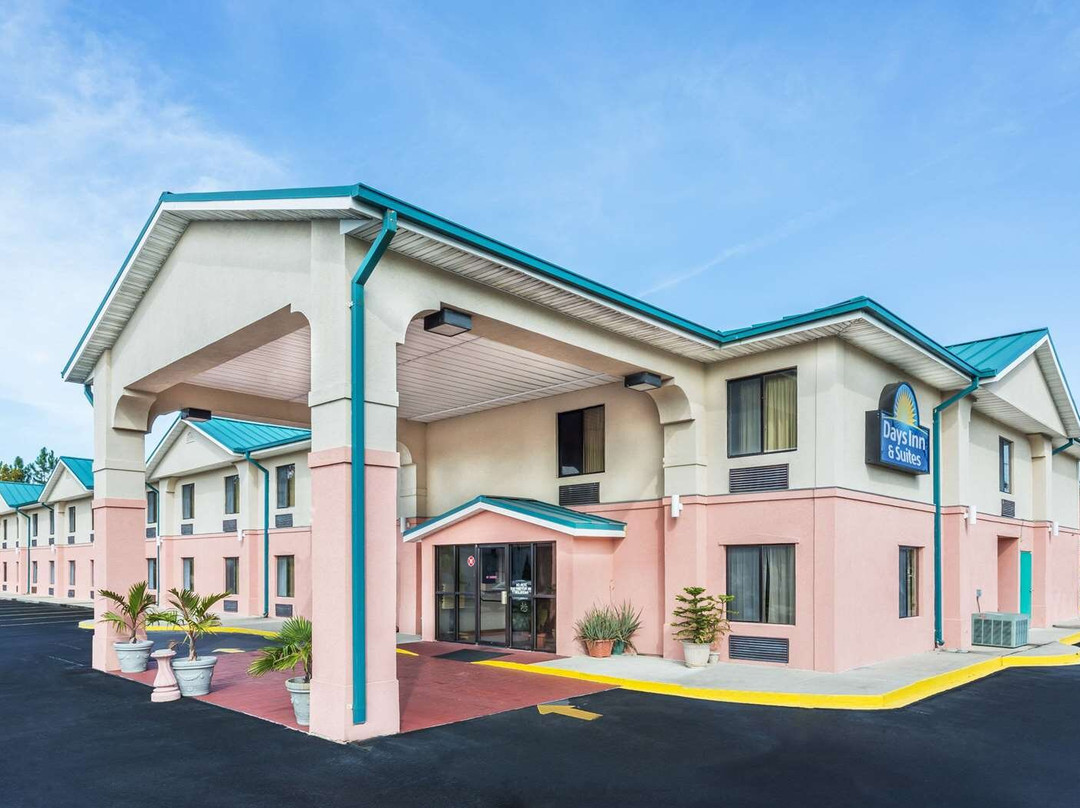 Days Inn By Wyndham Panama City Callaway