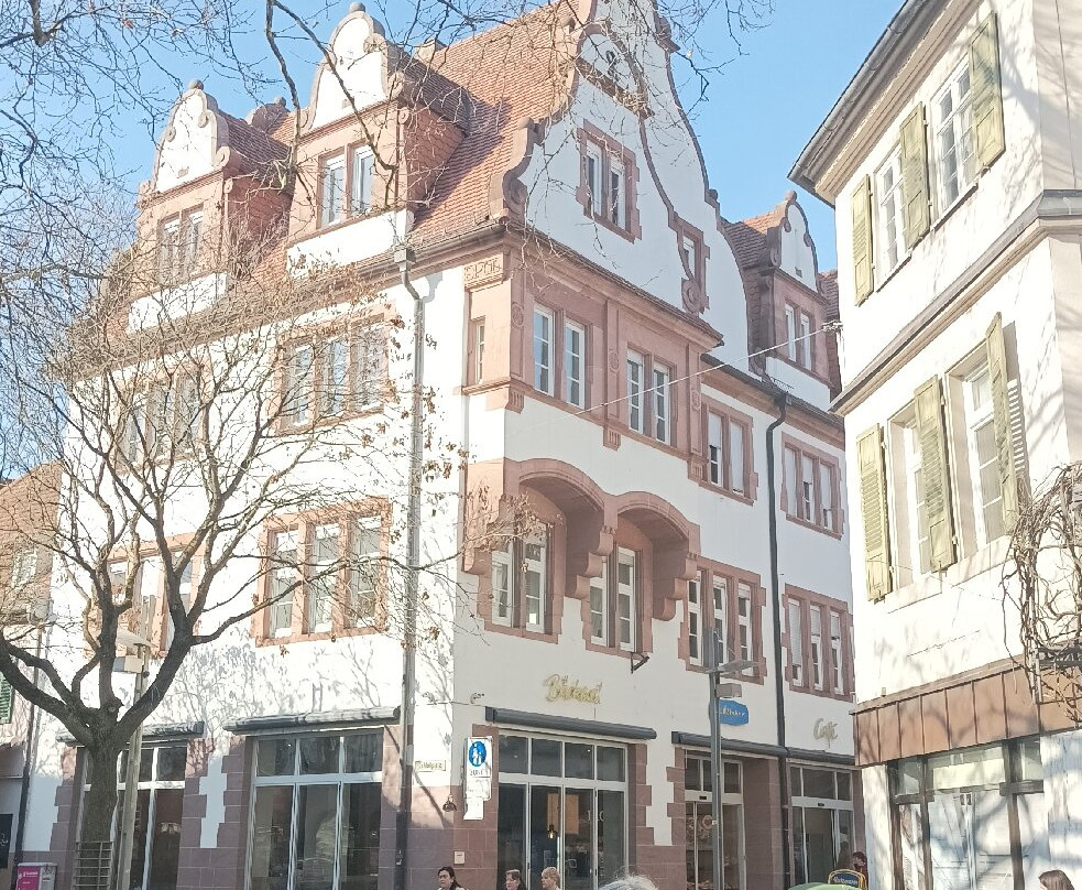 Fuehrungen + Rundgaenge-拉尔必去景点