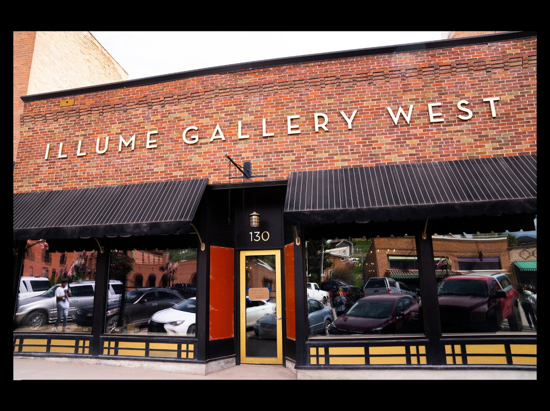 Illume Gallery West