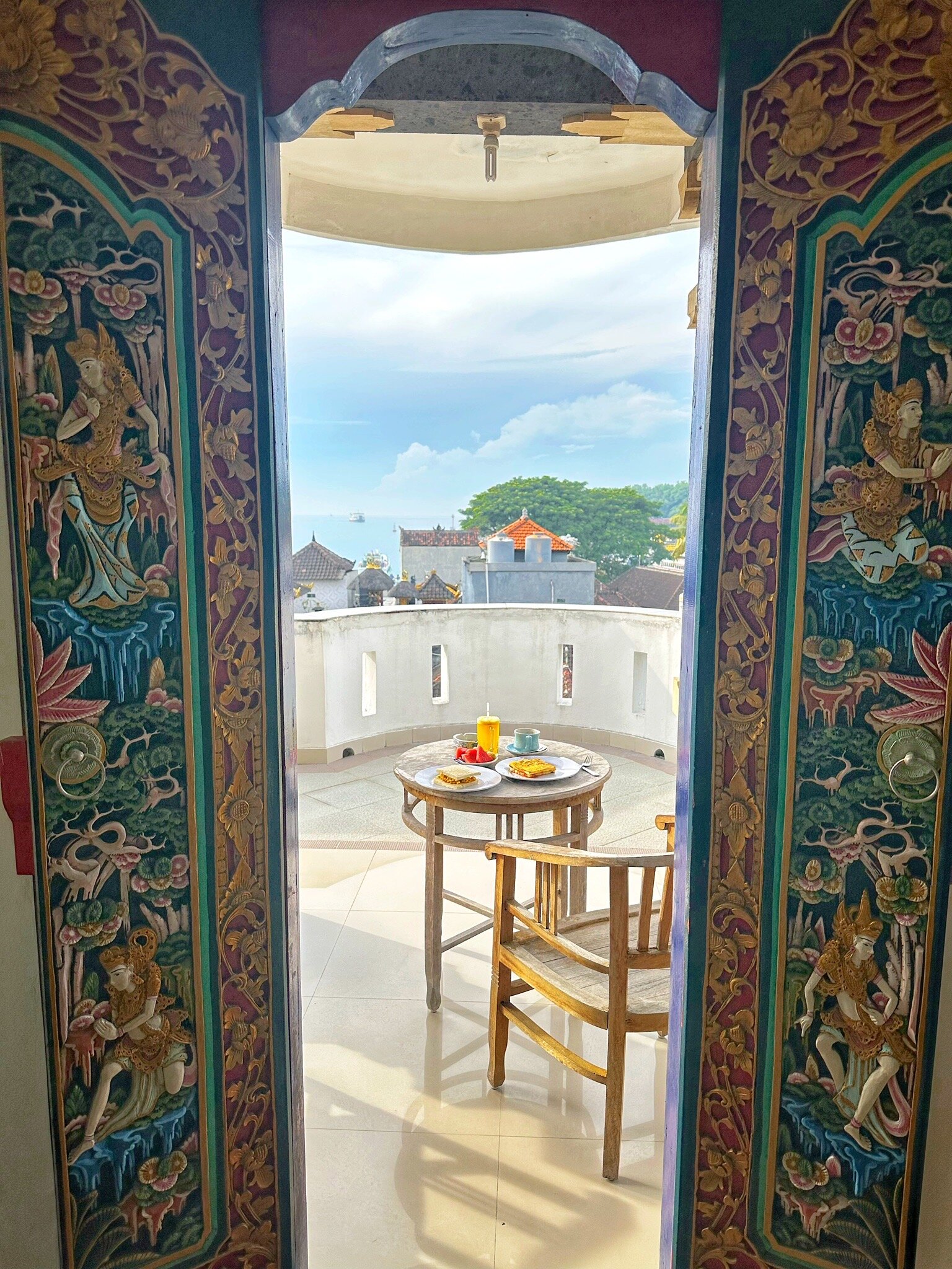 Bay View House-官方