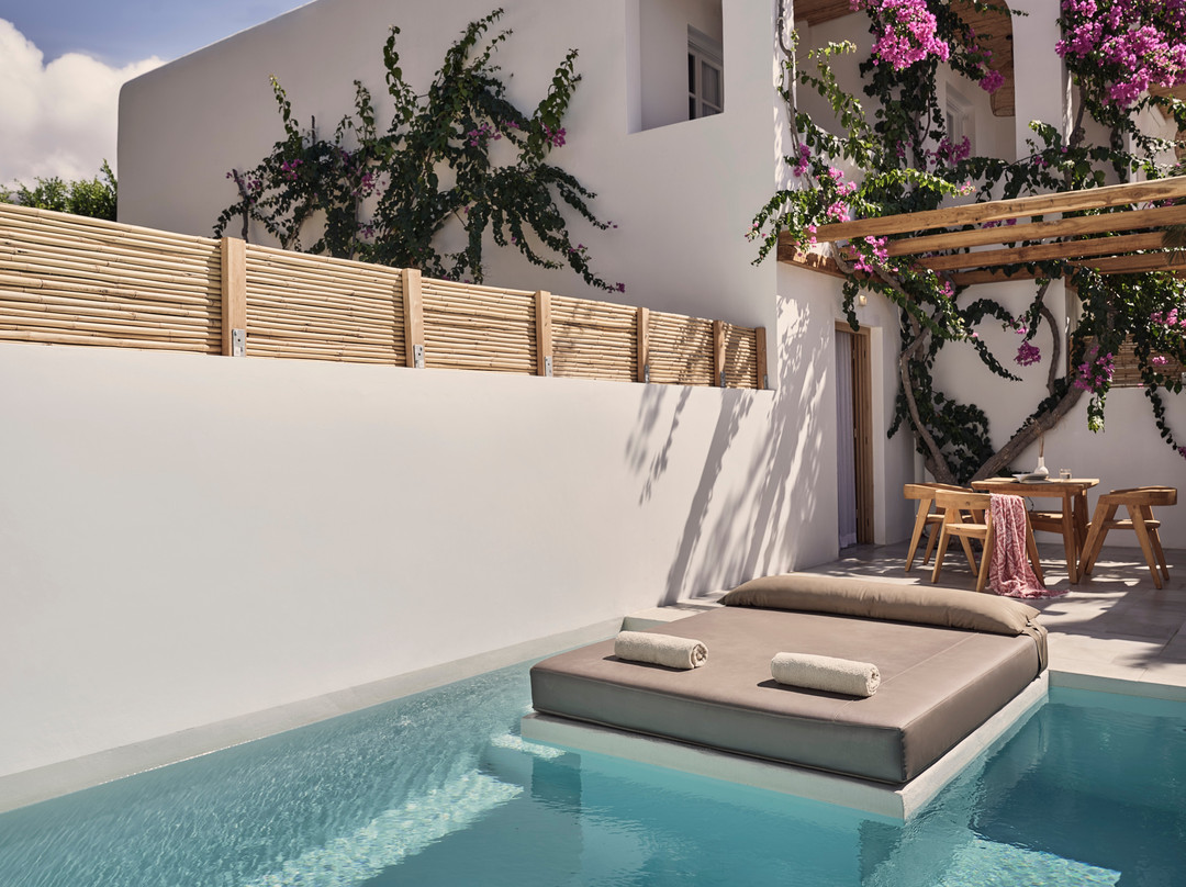 Dionysos Sea Side Resort主图