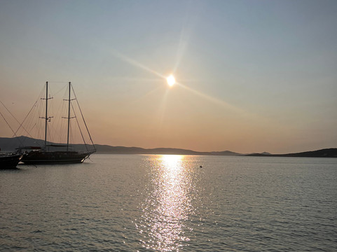 Avgoustos Suites Naxos主图