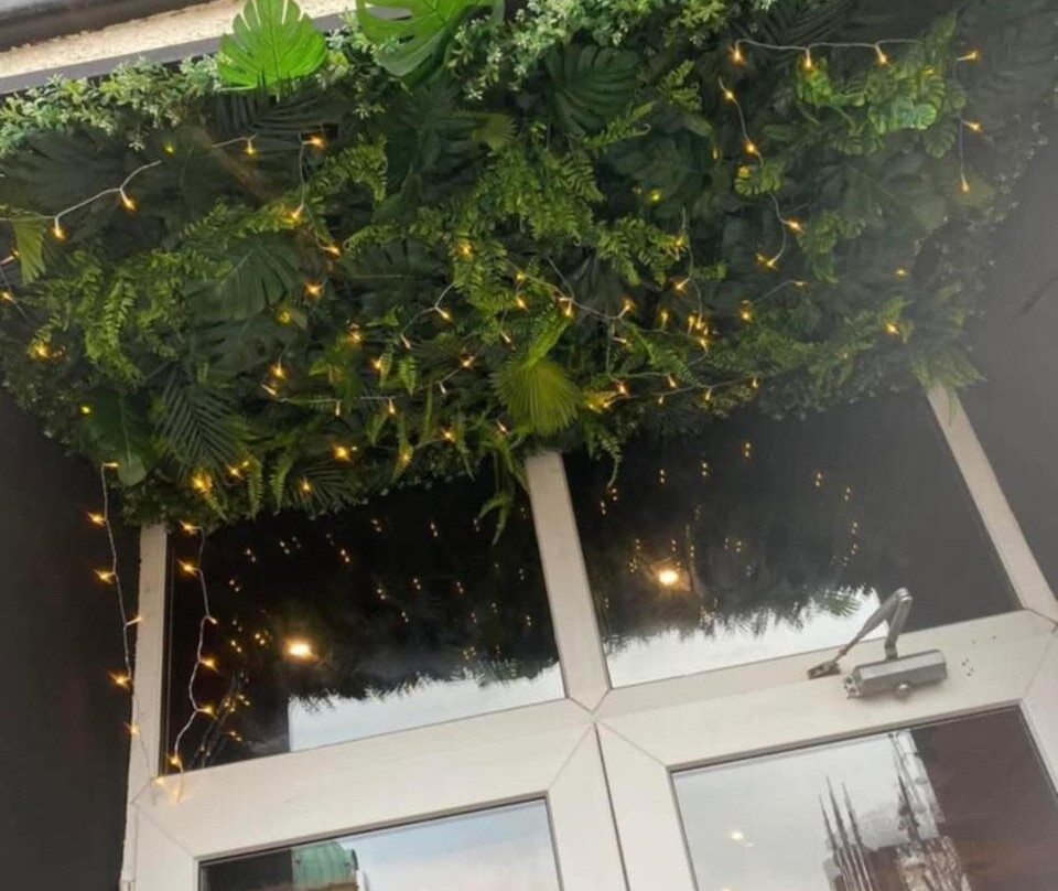 广场熊酒店