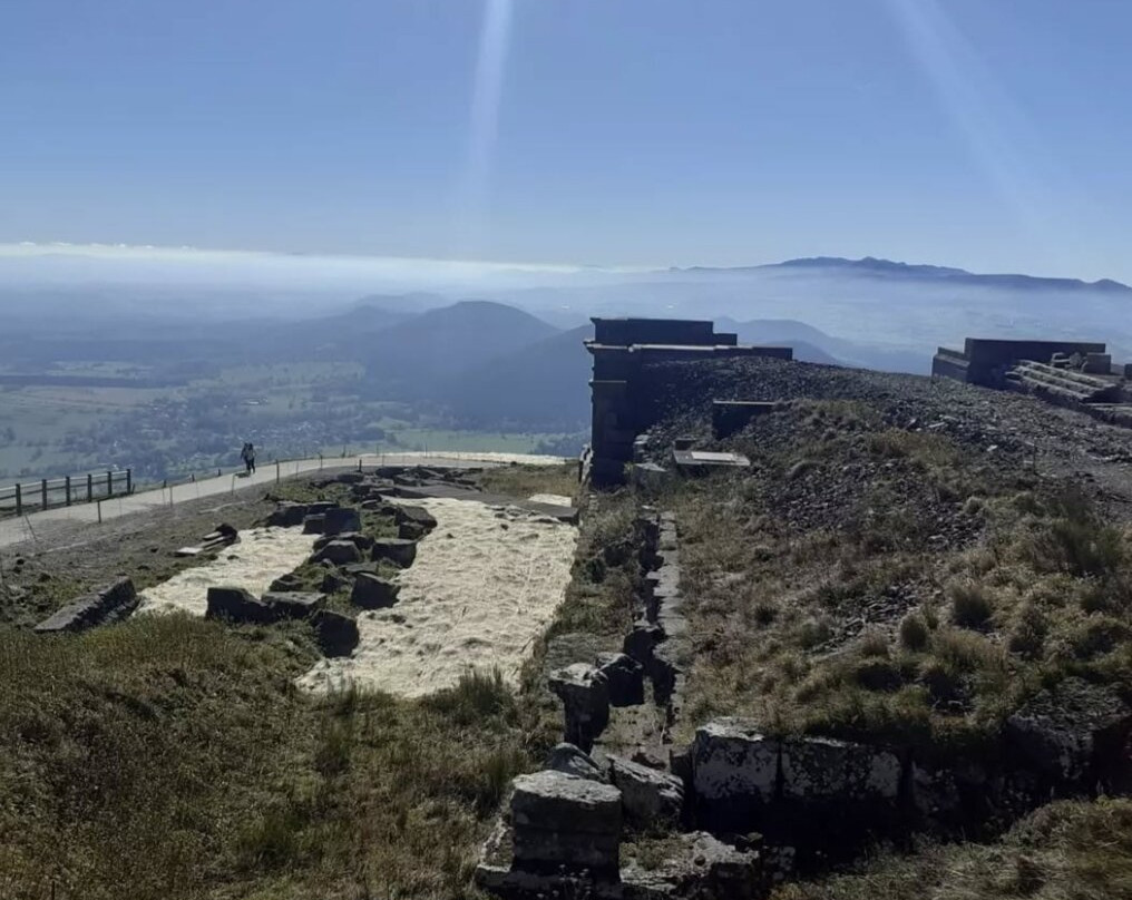 Temple Of Mercury-Orcines必去景点