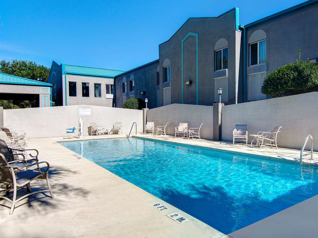 Studio 6 Pensacola, FL- West I-10