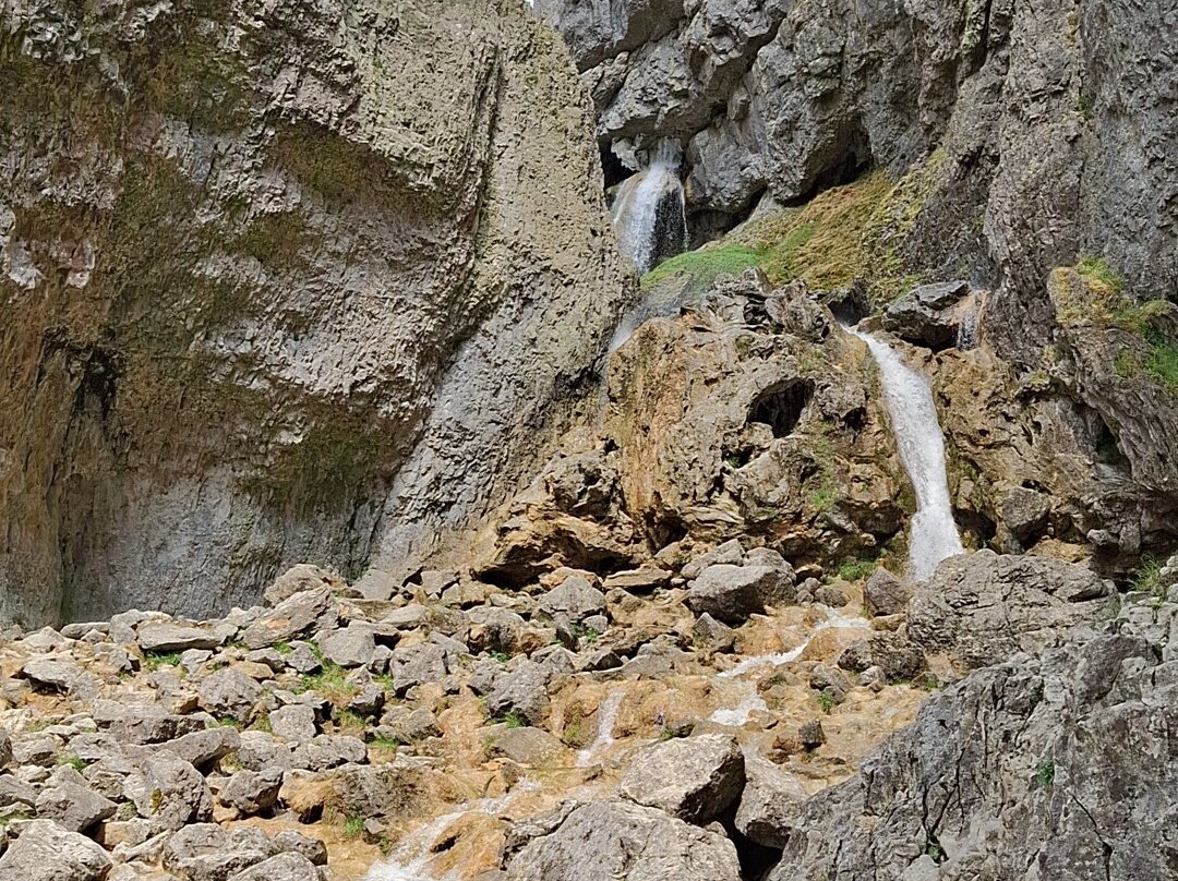 马勒姆和戈代利峡谷-Malham必去景点