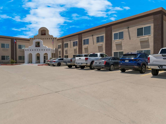 Alpine酒店住宿-Quality Inn