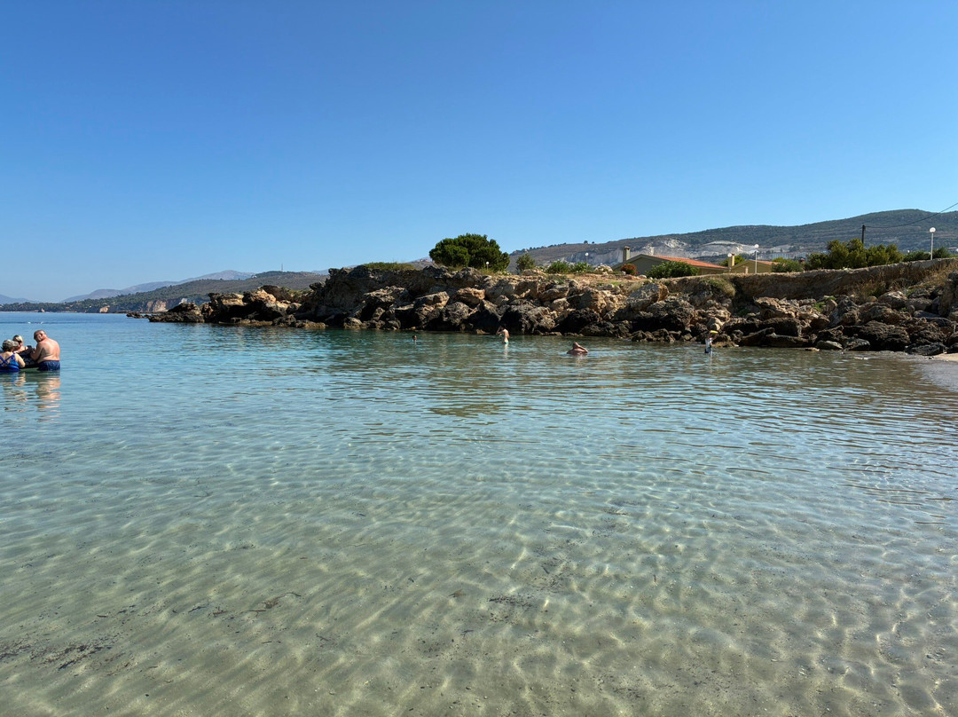 Eglina Beach-凯法利尼亚岛必去景点