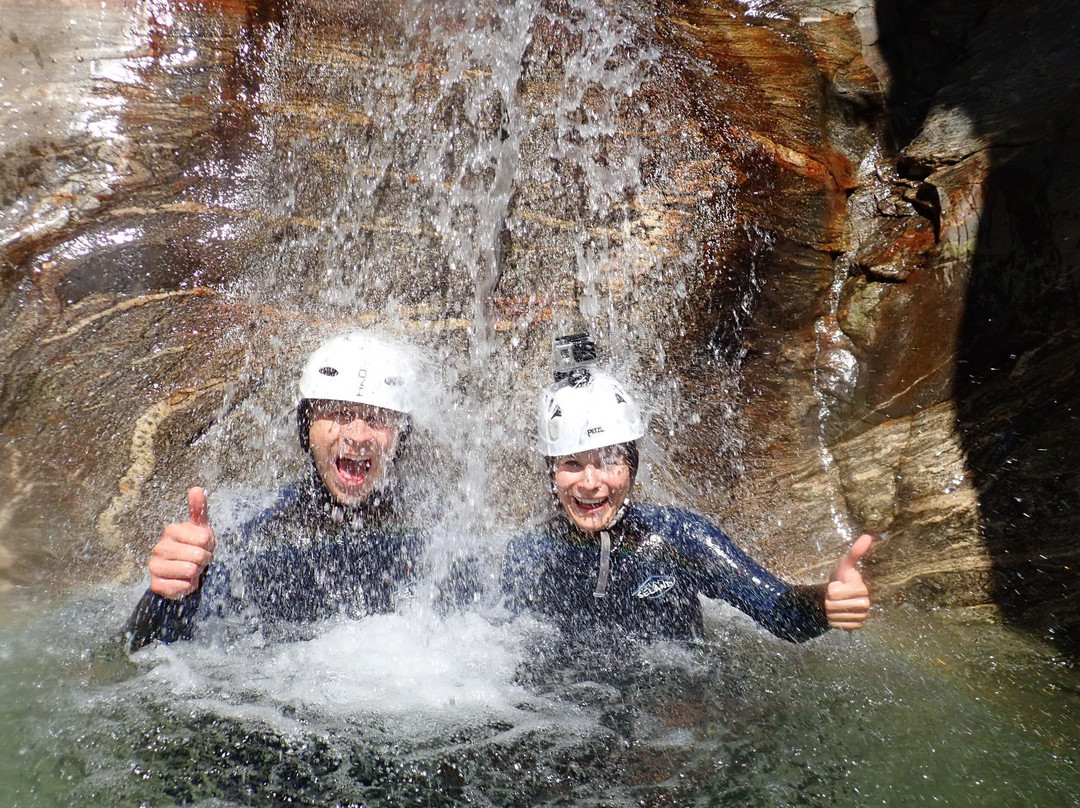 Swiss River Adventures Canyoning Tessin