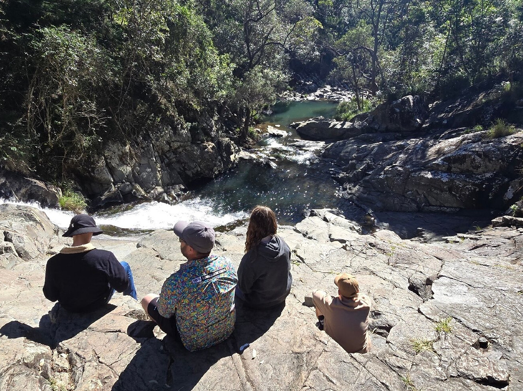 Cedar Creek Falls-丹百林山必去景点