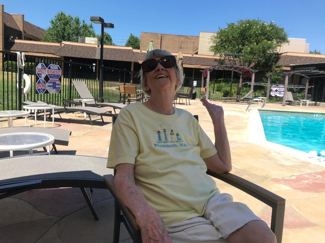 Red Lion Hotel Redding-泳池