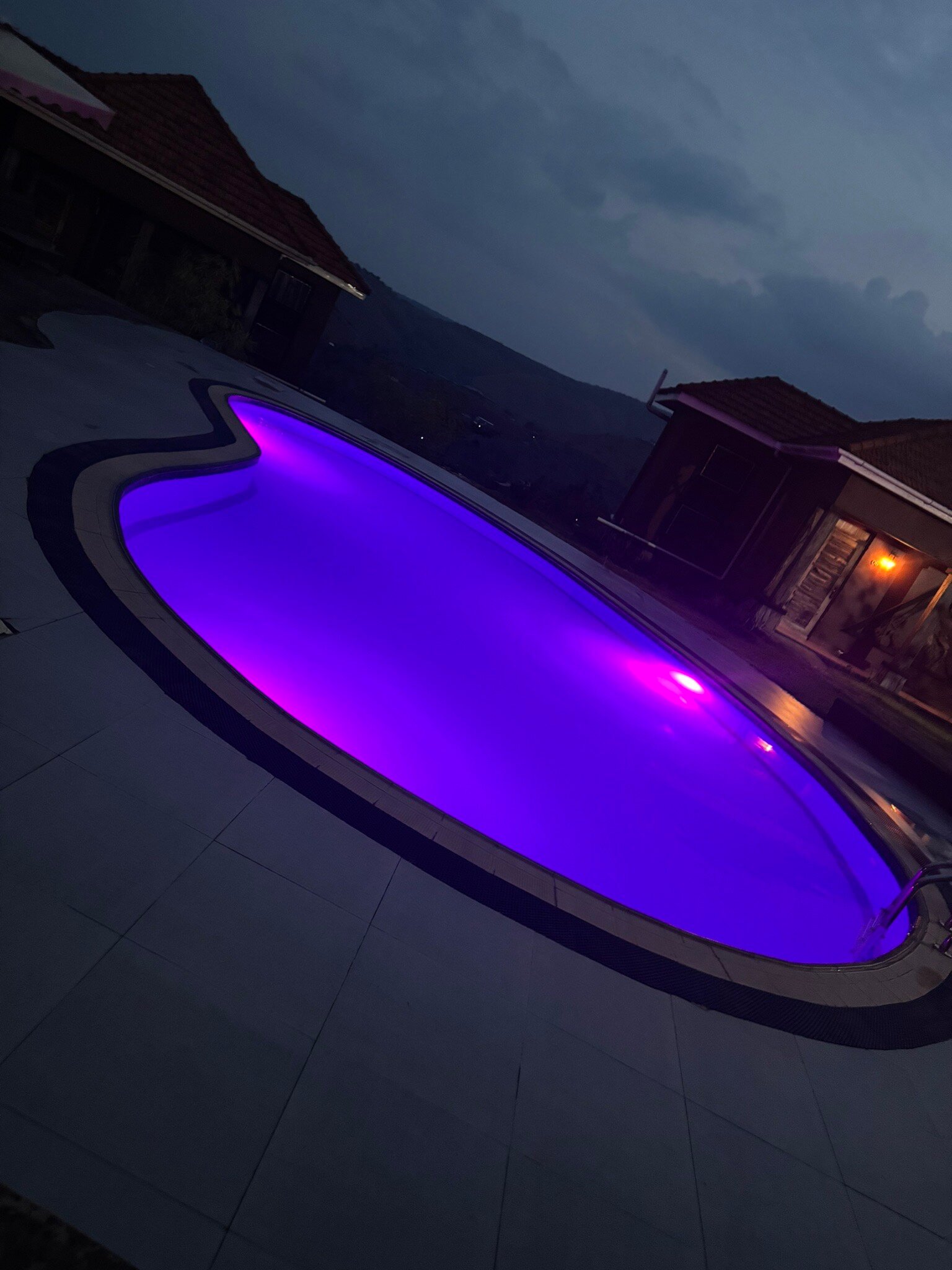 Hyena Hill Lodge-官方