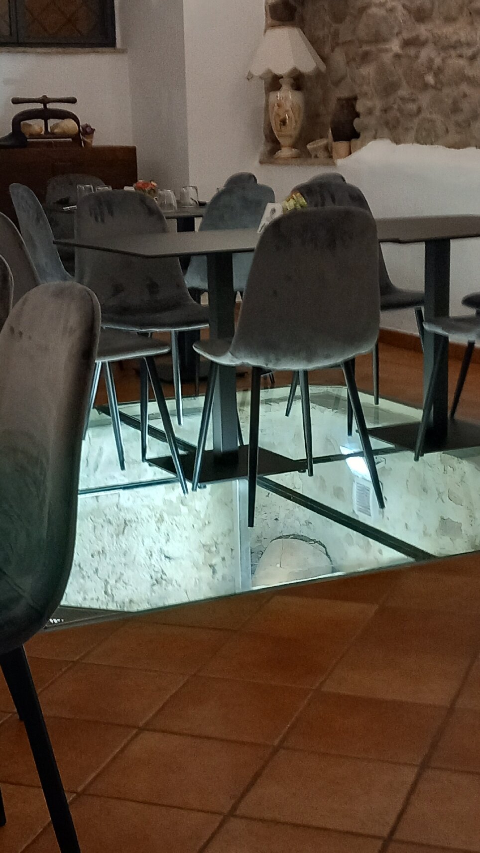 Mascambruno Restaurant-官方