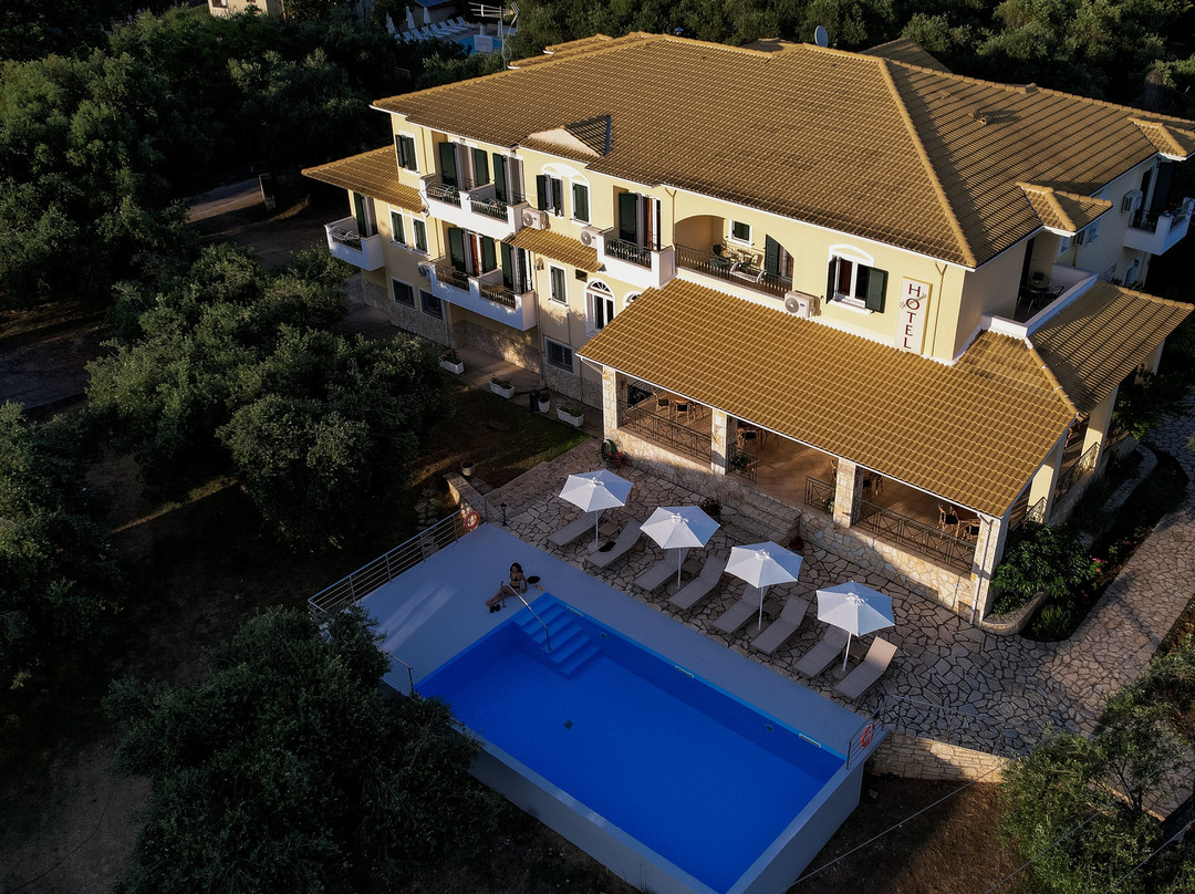 Chrisovalanto Hotel主图