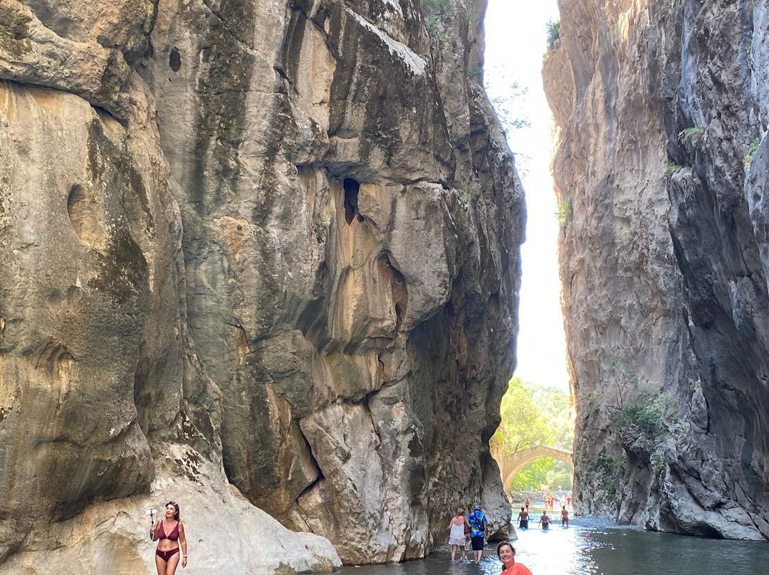 Overland-格雷韦纳必去景点