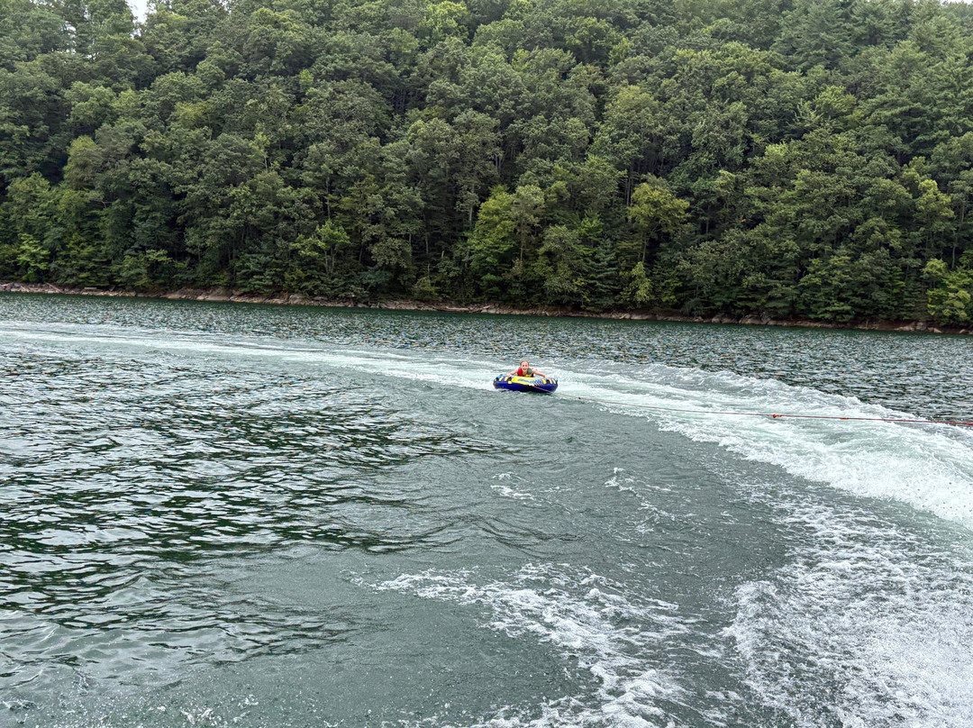 Fontana Marina-Fontana Dam必去景点
