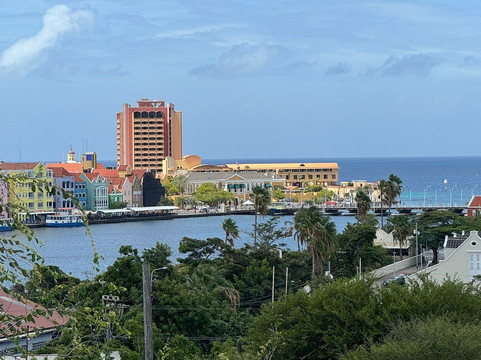 Dundu Tours-威廉斯塔德必去景点